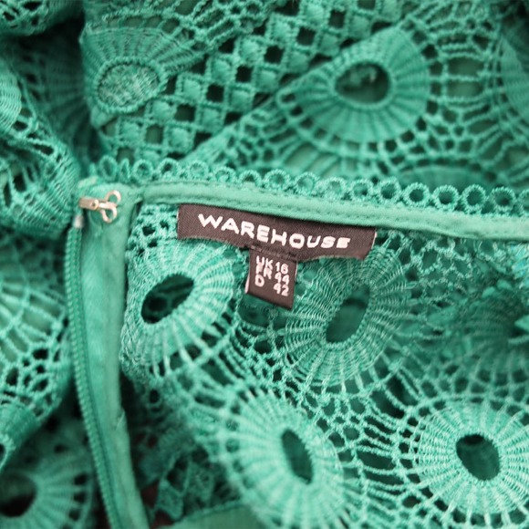 Stunning Warehouse Eyelet Lace Dress - Emerald Green - Picture 4 of 6